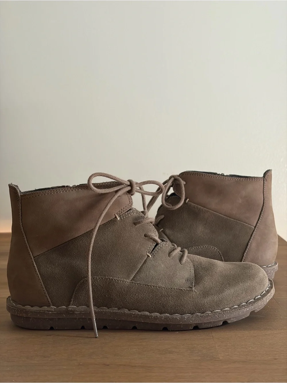 Clarks Trace Pine Taupe Suede Leather Lace-Up Side-Zip Ankle Boots Women Size 6W